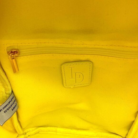 LD Like Dreams Women’s Lemon Yellow Daisy Backpack NWOT - Picture 7 of 10